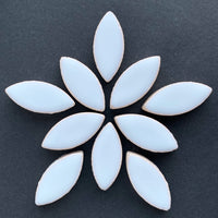 Ceramic Petals 25mm White