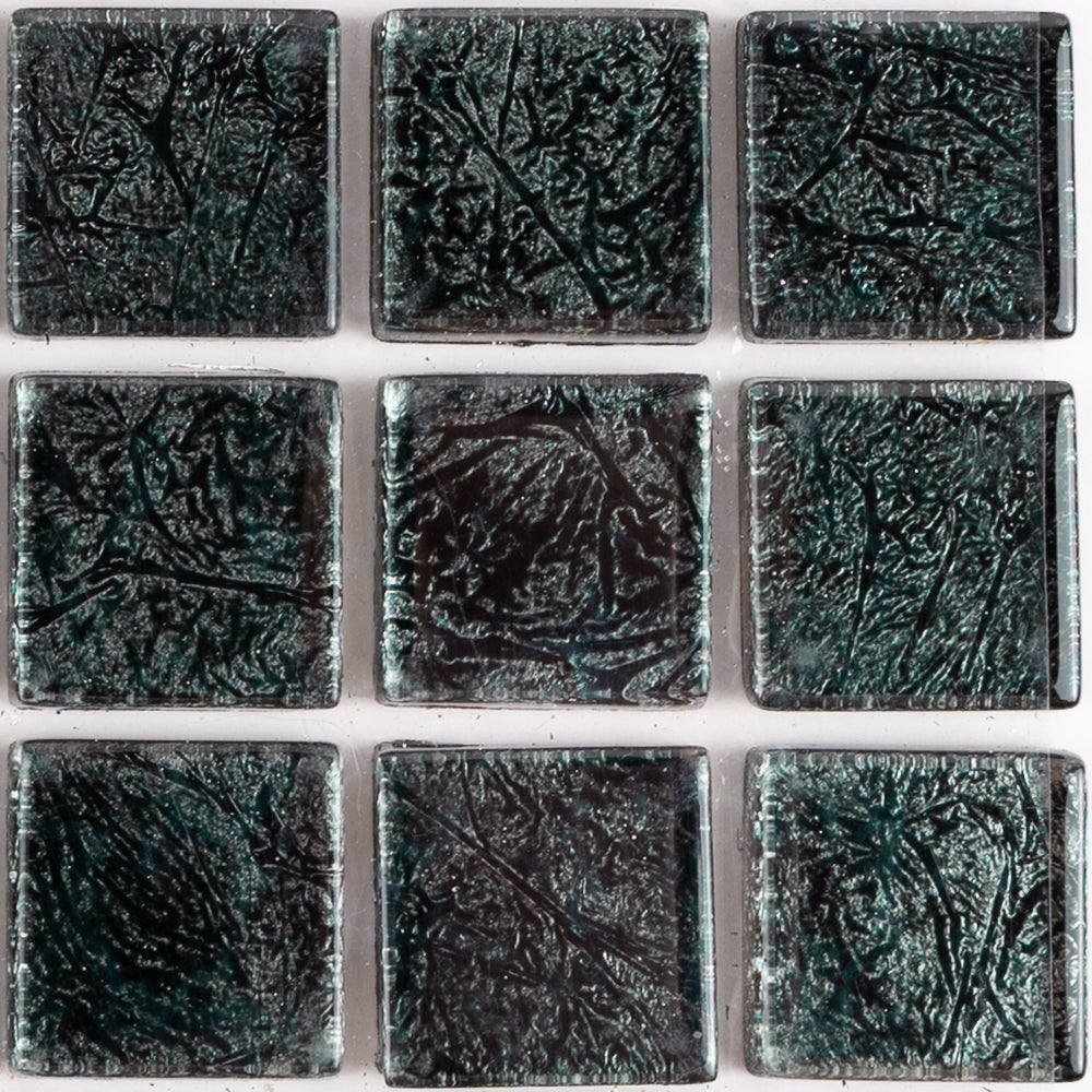 Packshot Mirrored Metallic Tiles– grey – 20mmx20mm