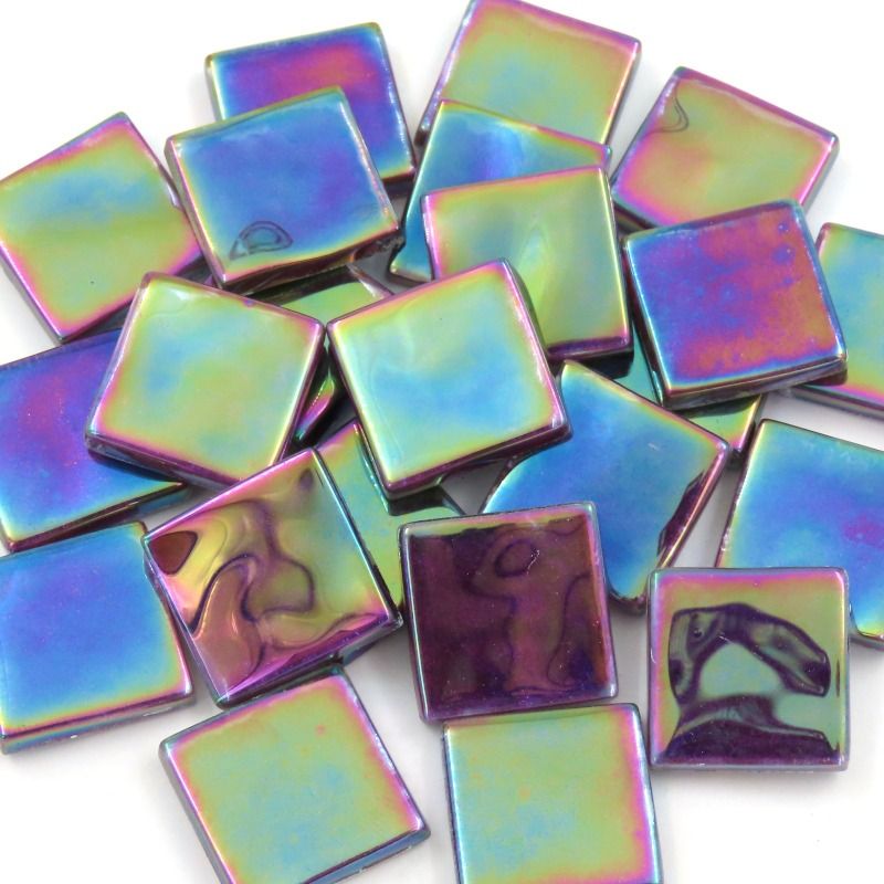 Cristal ondulado iridiscente de 20 mm morado mora