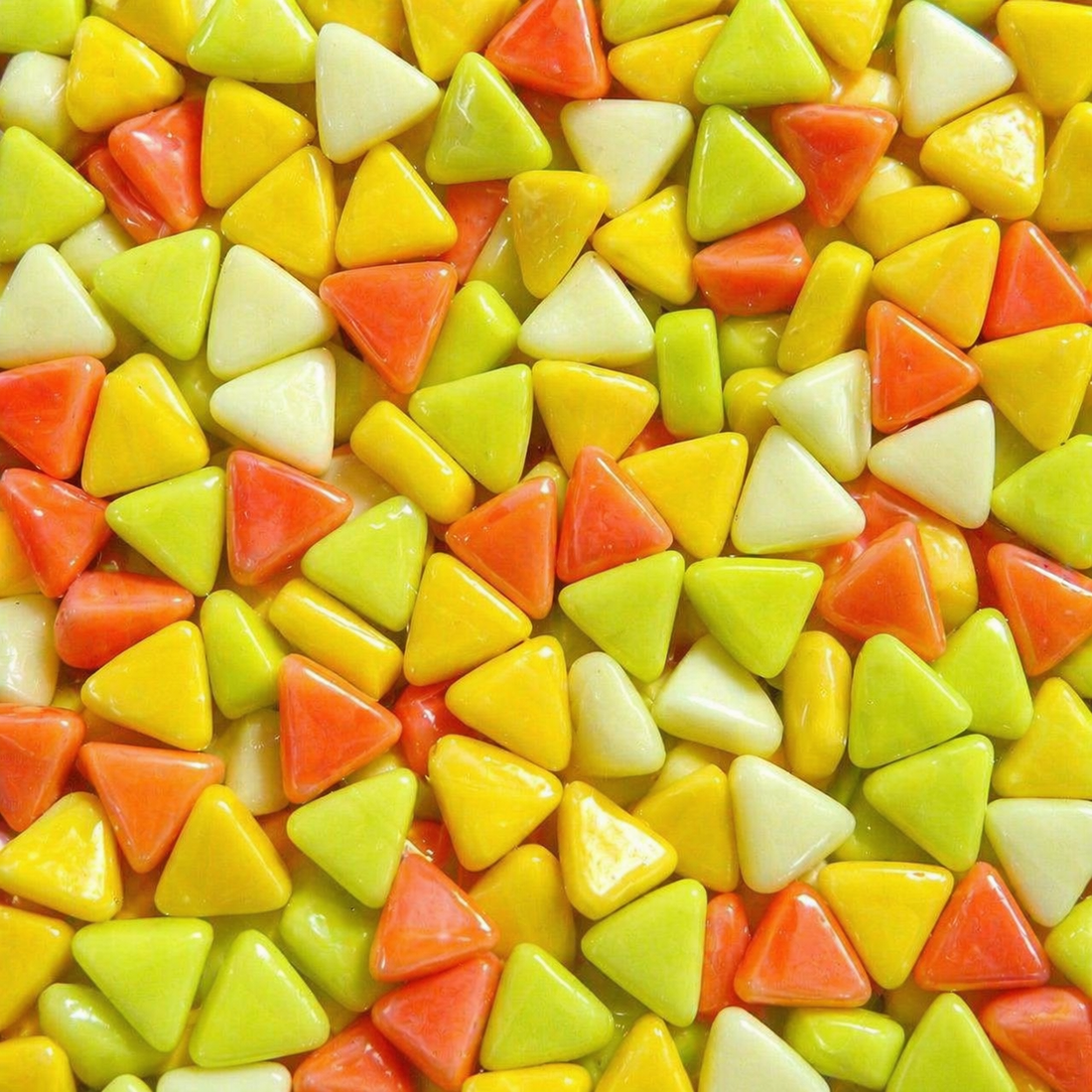 Mini mosaico de vidrio triángulo mezcla amarilla