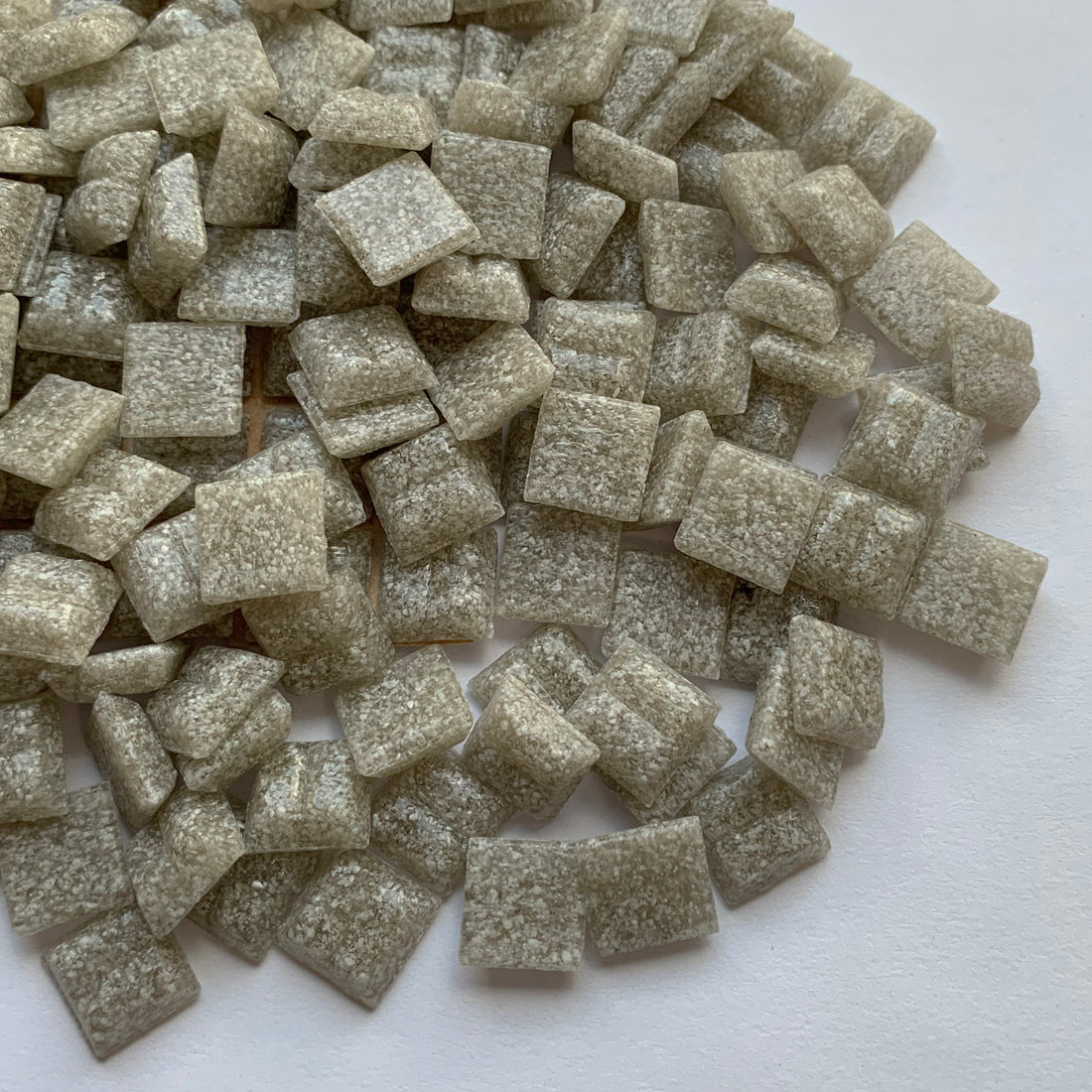 Glasmozaiek 10mm Muisgrijs (los)