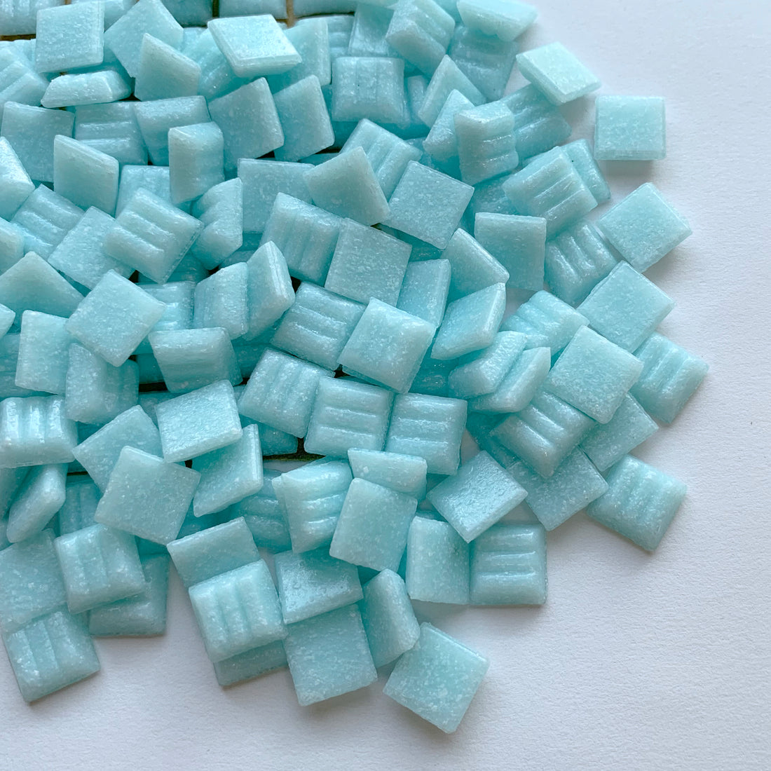 Glasmosaik 10mm  Eisweiß (lose)