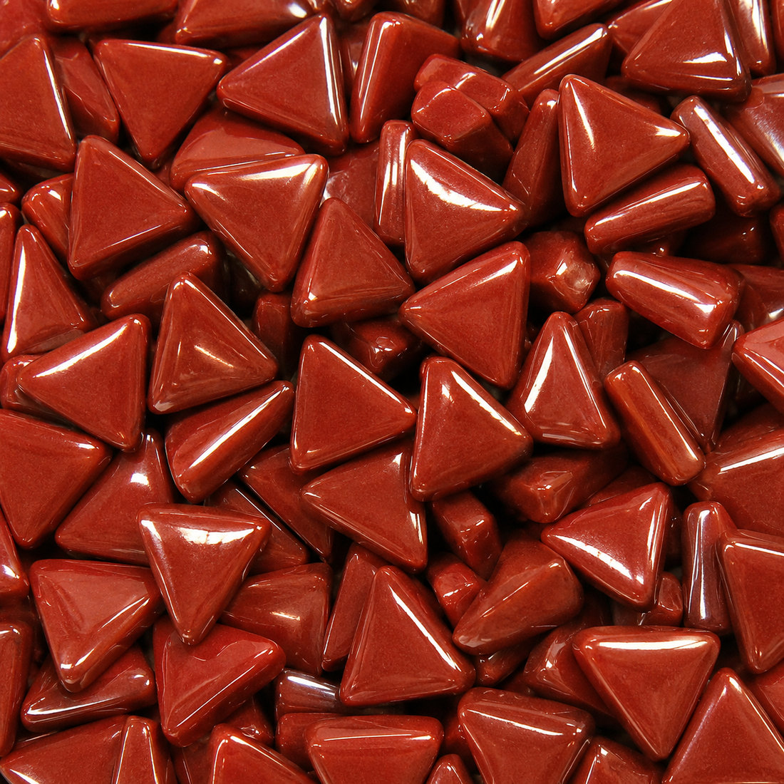 Mini mosaico de vidrio triangular burdeos