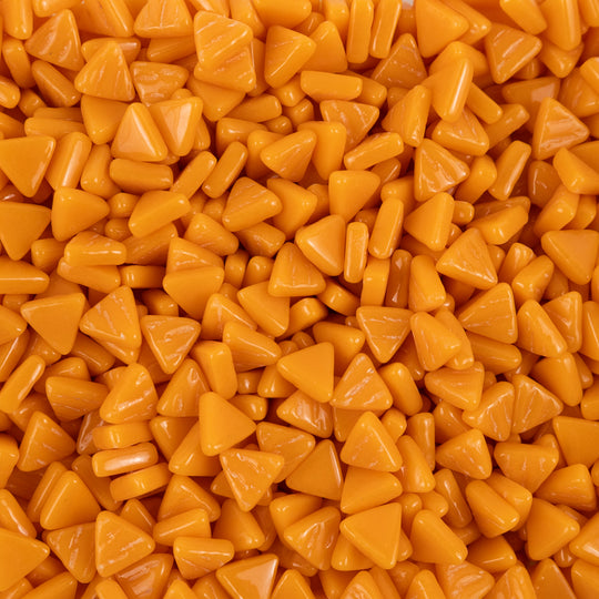 Mini mosaico de vidrio triangular naranja opaco