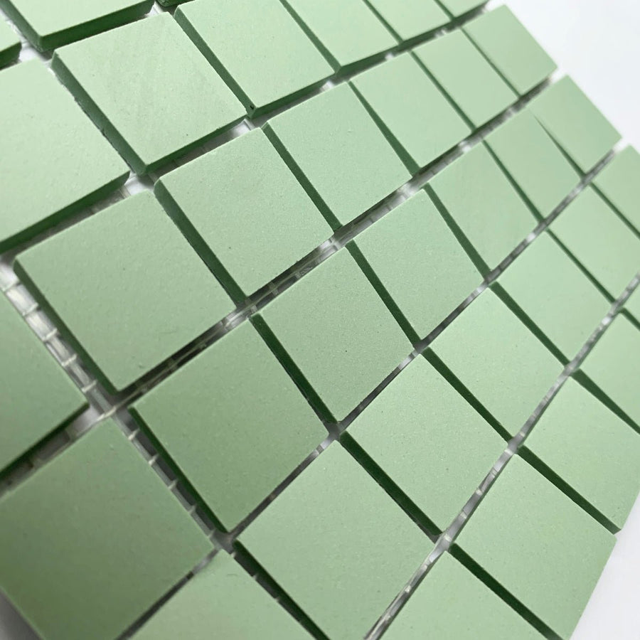 Winckelmans Pistache – matte Mosaikfliesen im Format 20x20 mm auf Netz